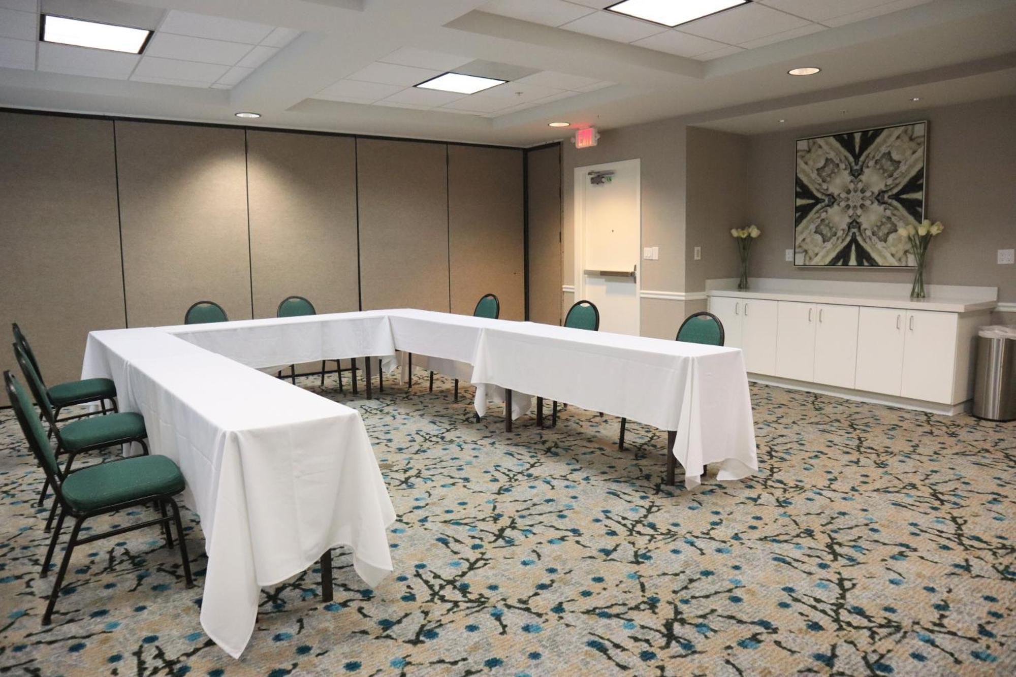 Hilton Garden Inn Calabasas Buitenkant foto