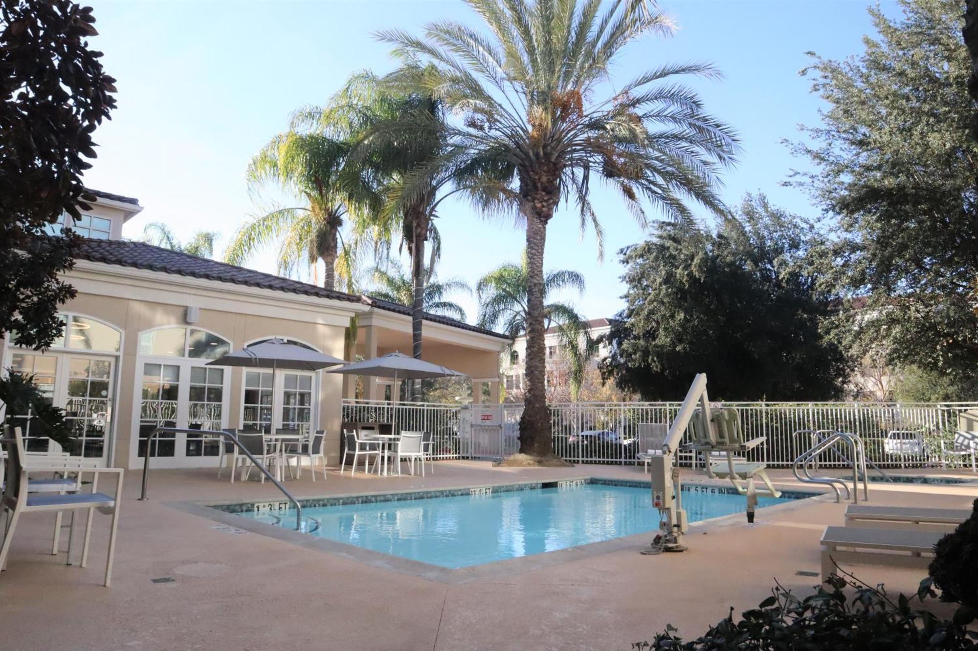 Hilton Garden Inn Calabasas Buitenkant foto